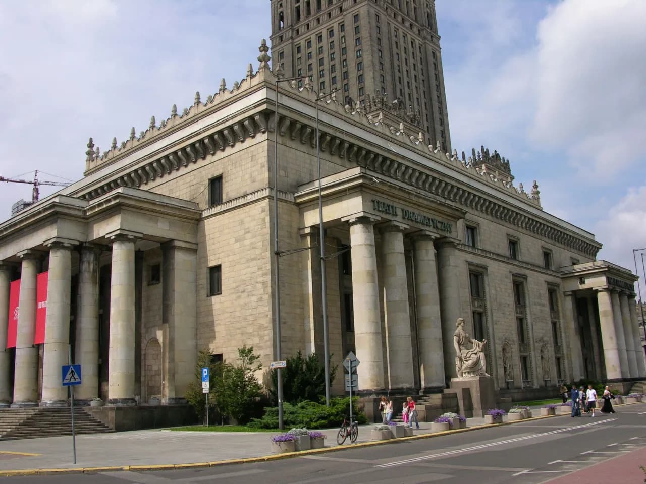 Teatry w Warszawie - poznaj nazwy i najważniejsze informacje Teatry w Warszawie - poznaj nazwy i najważniejsze informacje