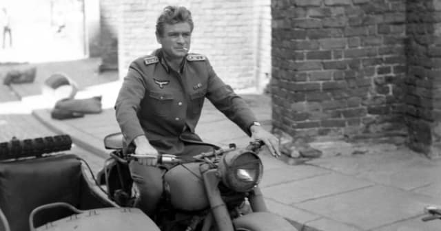 Stawka większa niż życie teatr - tajemnice kultowego serialu i jego wpływ Stawka większa niż życie teatr - tajemnice kultowego serialu i jego wpływ