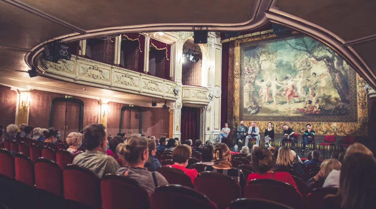 Najlepsze spektakle w Bielsku-Białej, które musisz zobaczyć tej jesieni Najlepsze spektakle w Bielsku-Białej, które musisz zobaczyć tej jesieni