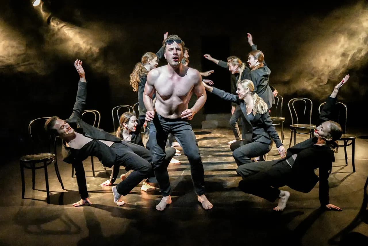 A planety szaleją spektakl - emocjonalne przeżycia i recenzje A planety szaleją spektakl - emocjonalne przeżycia i recenzje