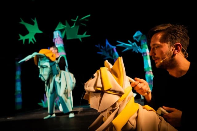 Sztuka ART: Emocjonująca opowieść o przyjaźni i sztuce w teatrze Sztuka ART: Emocjonująca opowieść o przyjaźni i sztuce w teatrze