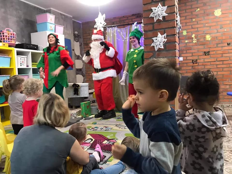 Najlepsze spektakle świąteczne dla dzieci, które zachwycą maluchy Najlepsze spektakle świąteczne dla dzieci, które zachwycą maluchy