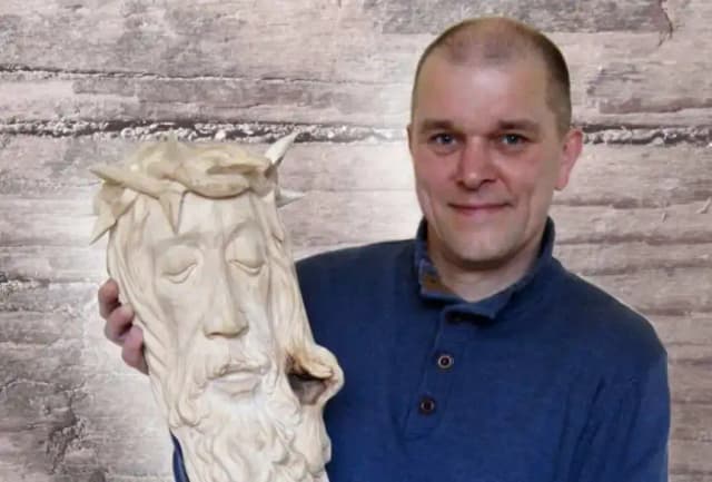 Rzeźby z drewna: unikalne dzieła sztuki, które zachwycają i inspirują Rzeźby z drewna: unikalne dzieła sztuki, które zachwycają i inspirują