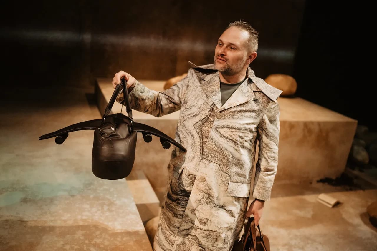 Mały Książę spektakl - odkryj różnorodność adaptacji w Polsce Mały Książę spektakl - odkryj różnorodność adaptacji w Polsce