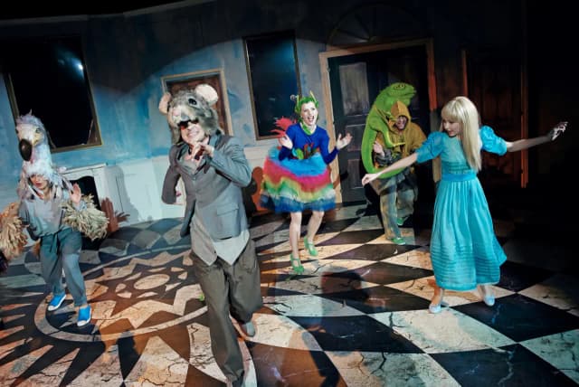 Alicja w Krainie Czarów spektakl - co warto wiedzieć o przedstawieniach Alicja w Krainie Czarów spektakl - co warto wiedzieć o przedstawieniach