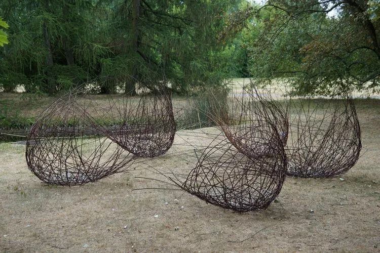 Rzeźby z wikliny do ogrodu - piękno i ekologia w Twoim ogrodzie Rzeźby z wikliny do ogrodu - piękno i ekologia w Twoim ogrodzie