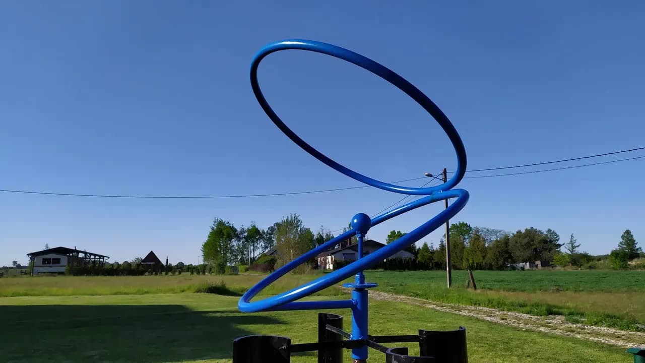 Ruchoma rzeźba: jak ożywić przestrzeń sztuką i emocjami Ruchoma rzeźba: jak ożywić przestrzeń sztuką i emocjami